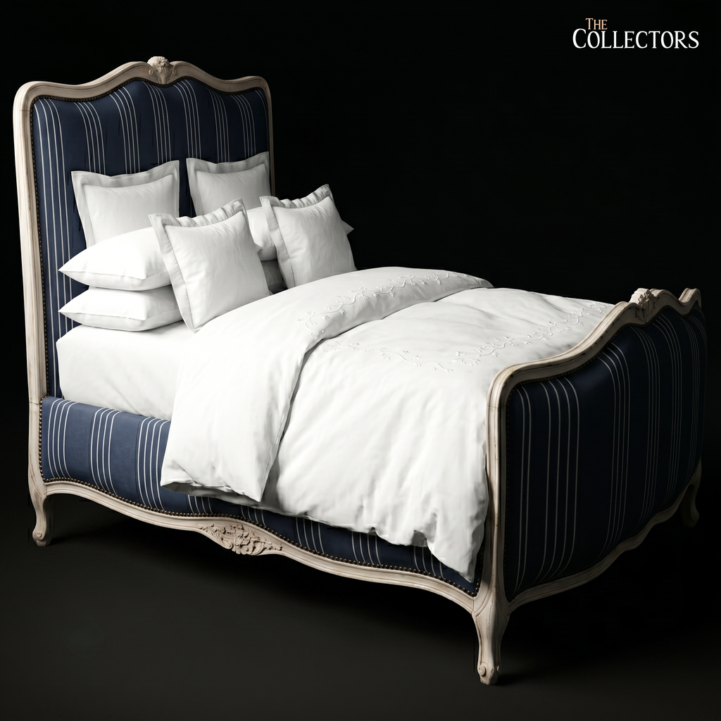 Blanc Cassé & Marine - A Louis XV Lit de Milieu