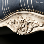Blanc Cassé & Marine - A Louis XV Lit de Milieu