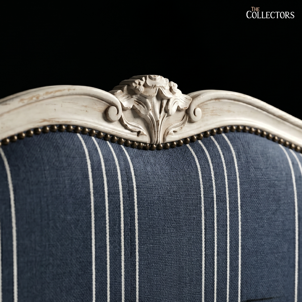 Blanc Cassé & Marine - A Louis XV Lit de Milieu