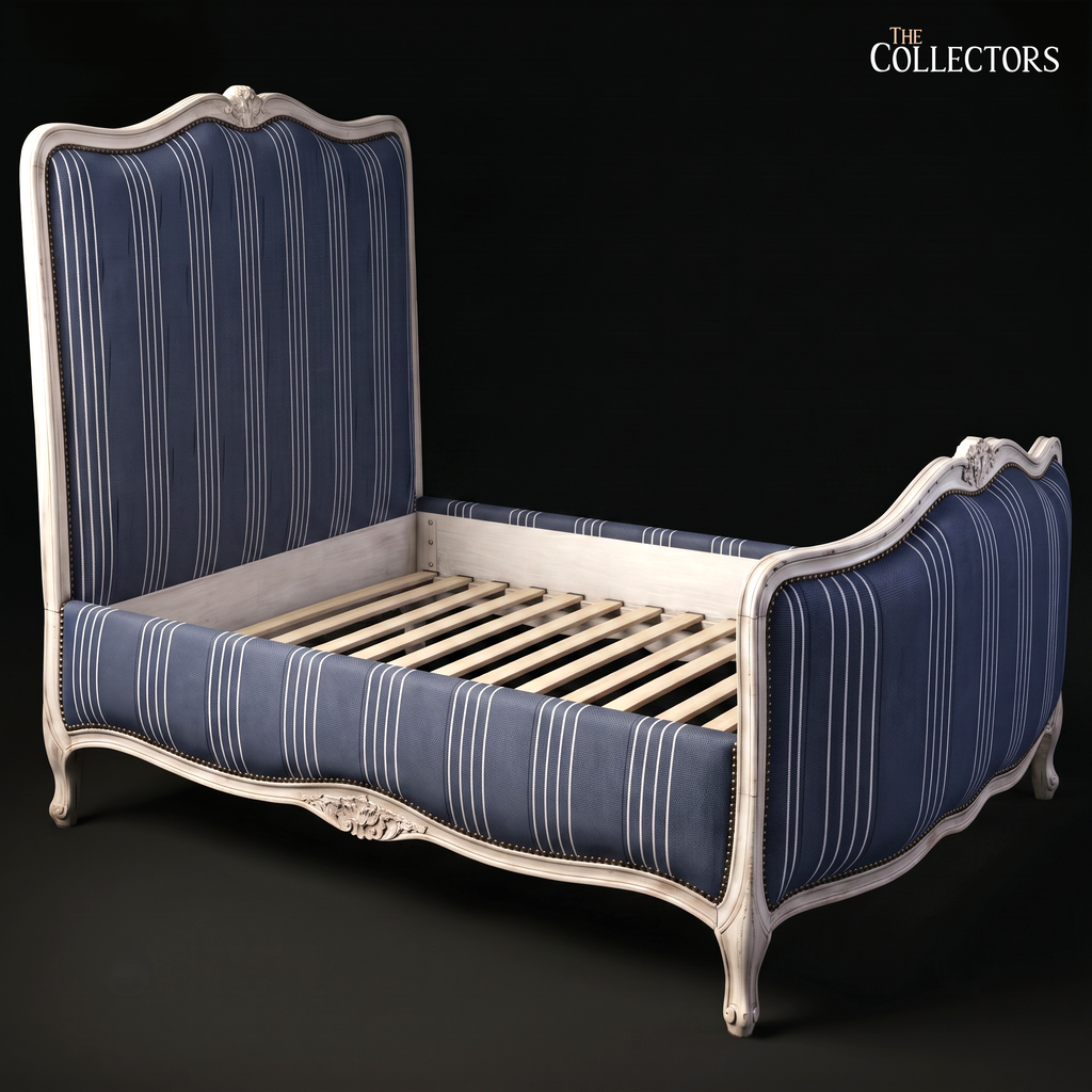 Blanc Cassé & Marine - A Louis XV Lit de Milieu