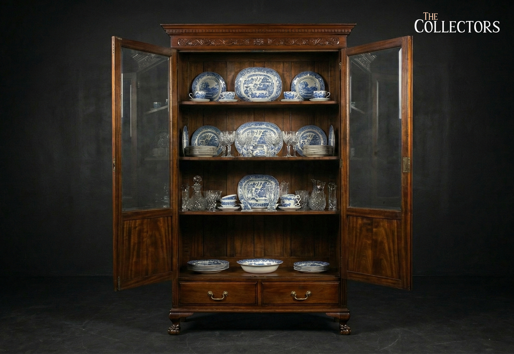 The Stratford Rosette-panel Glass Hutch