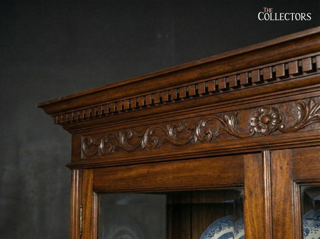The Stratford Rosette-panel Glass Hutch