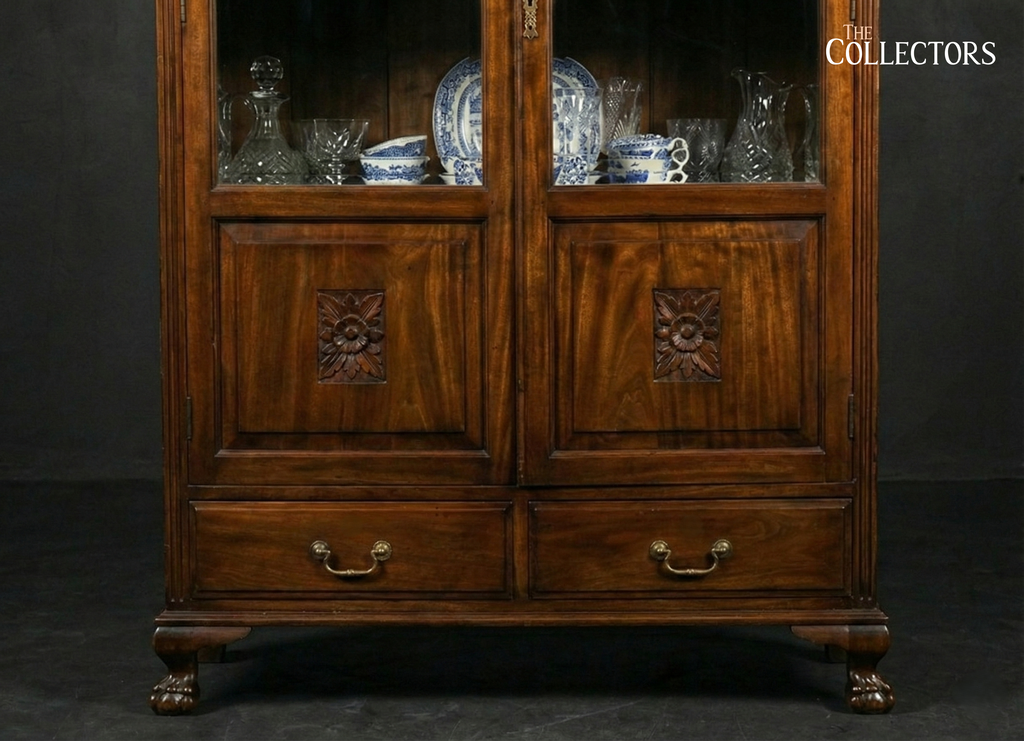 The Stratford Rosette-panel Glass Hutch