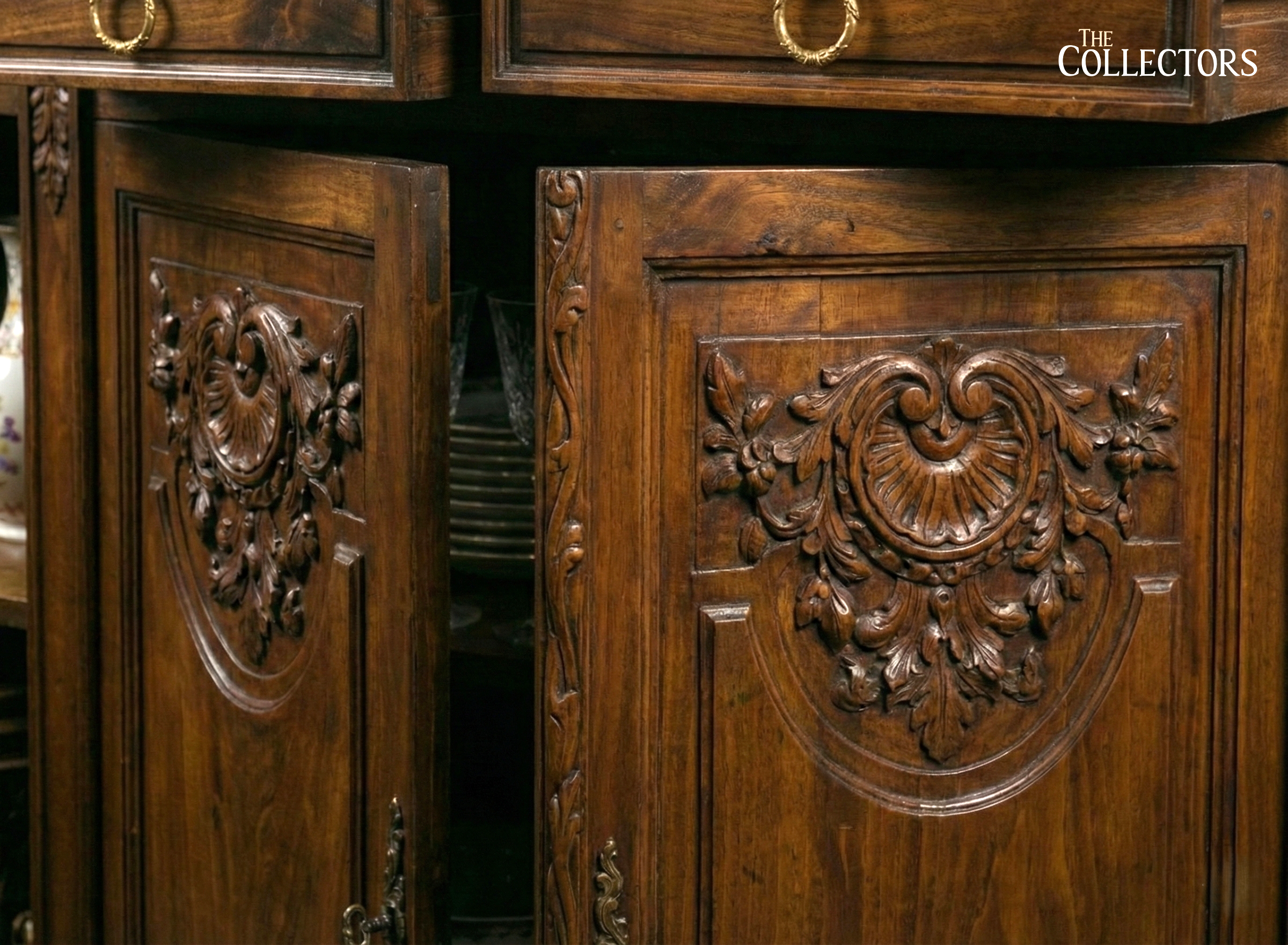 The Versailles Laurel-Shell Banquet Sideboard