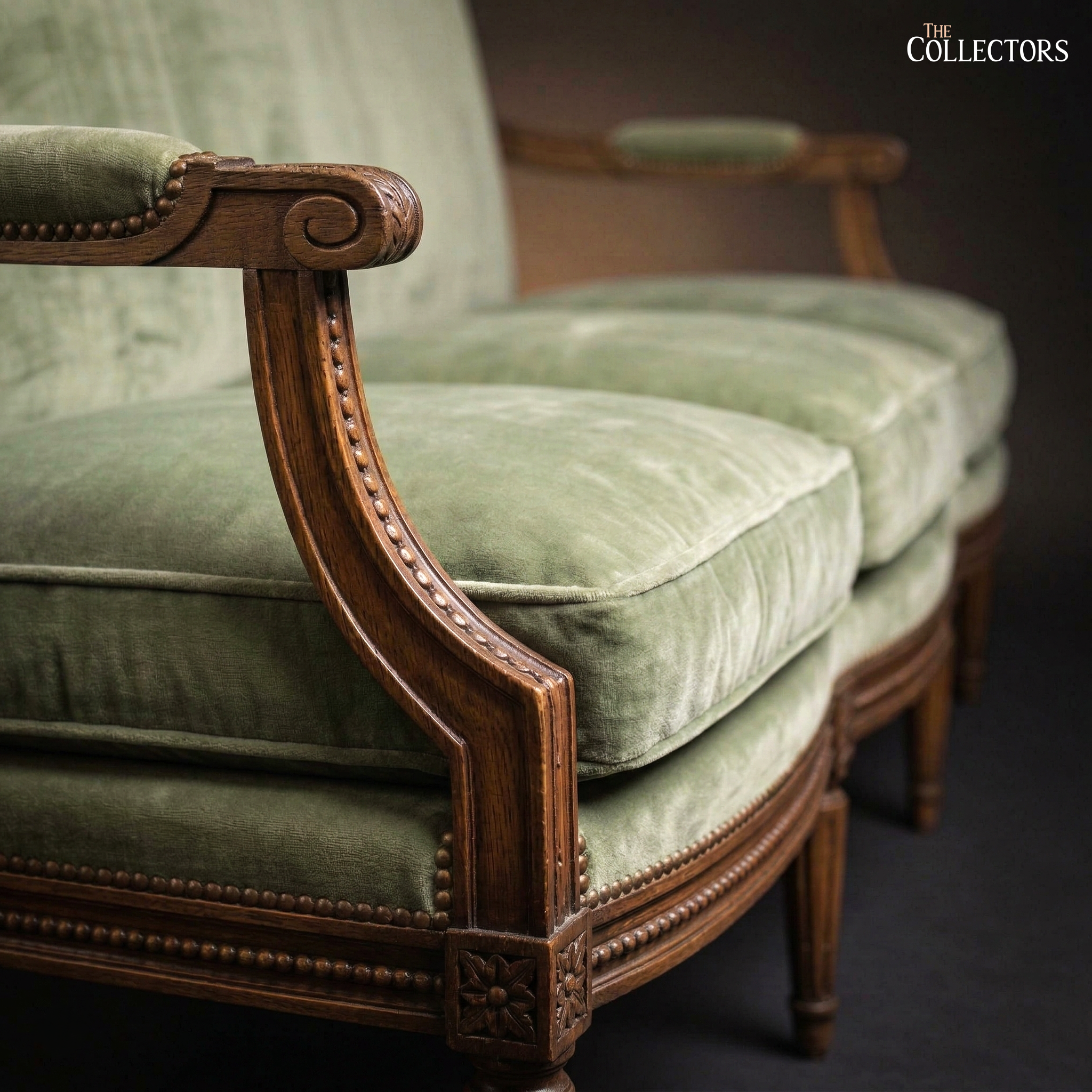 The Versailles Louis XVI Canapé Salon Suite