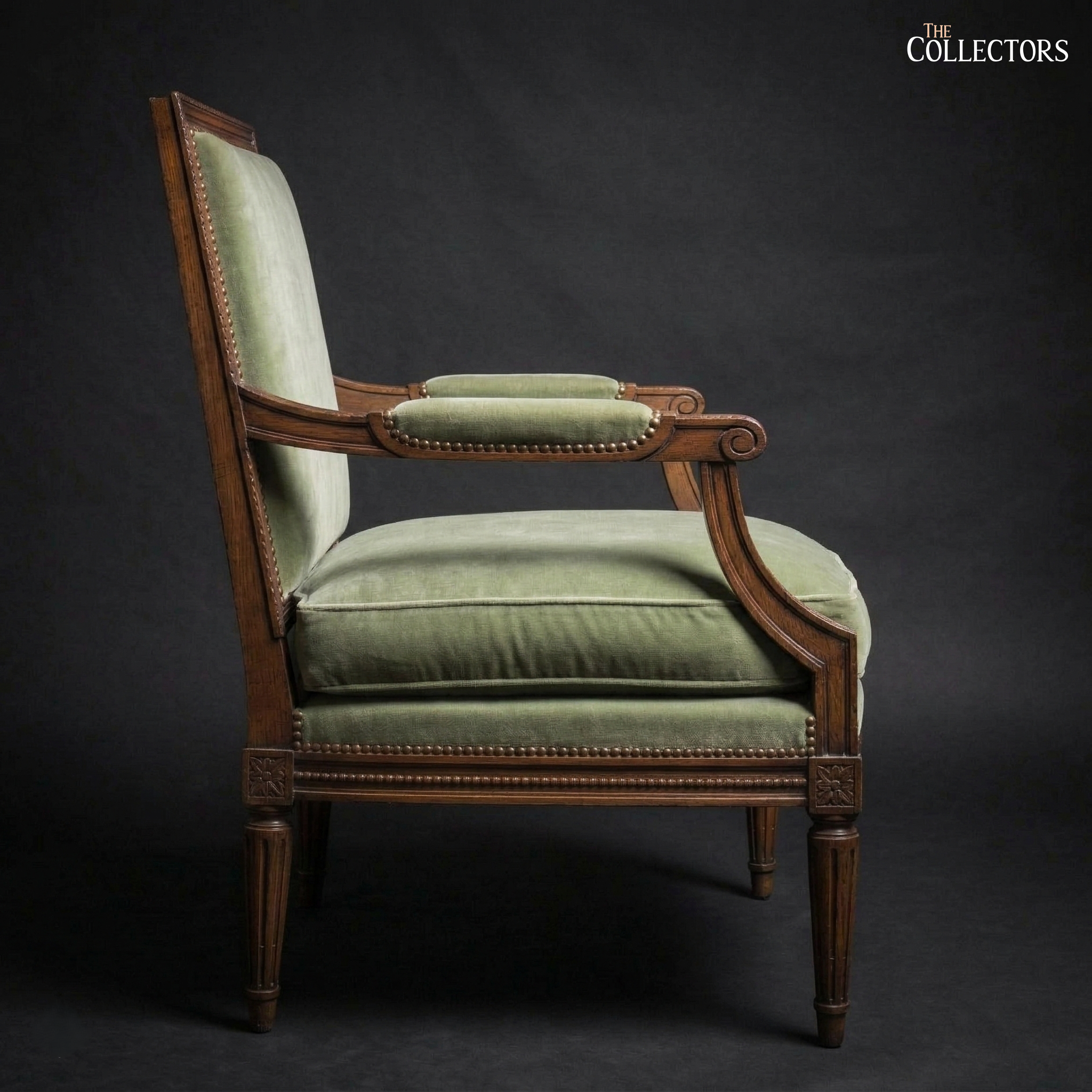The Versailles Louis XVI Canapé Salon Suite