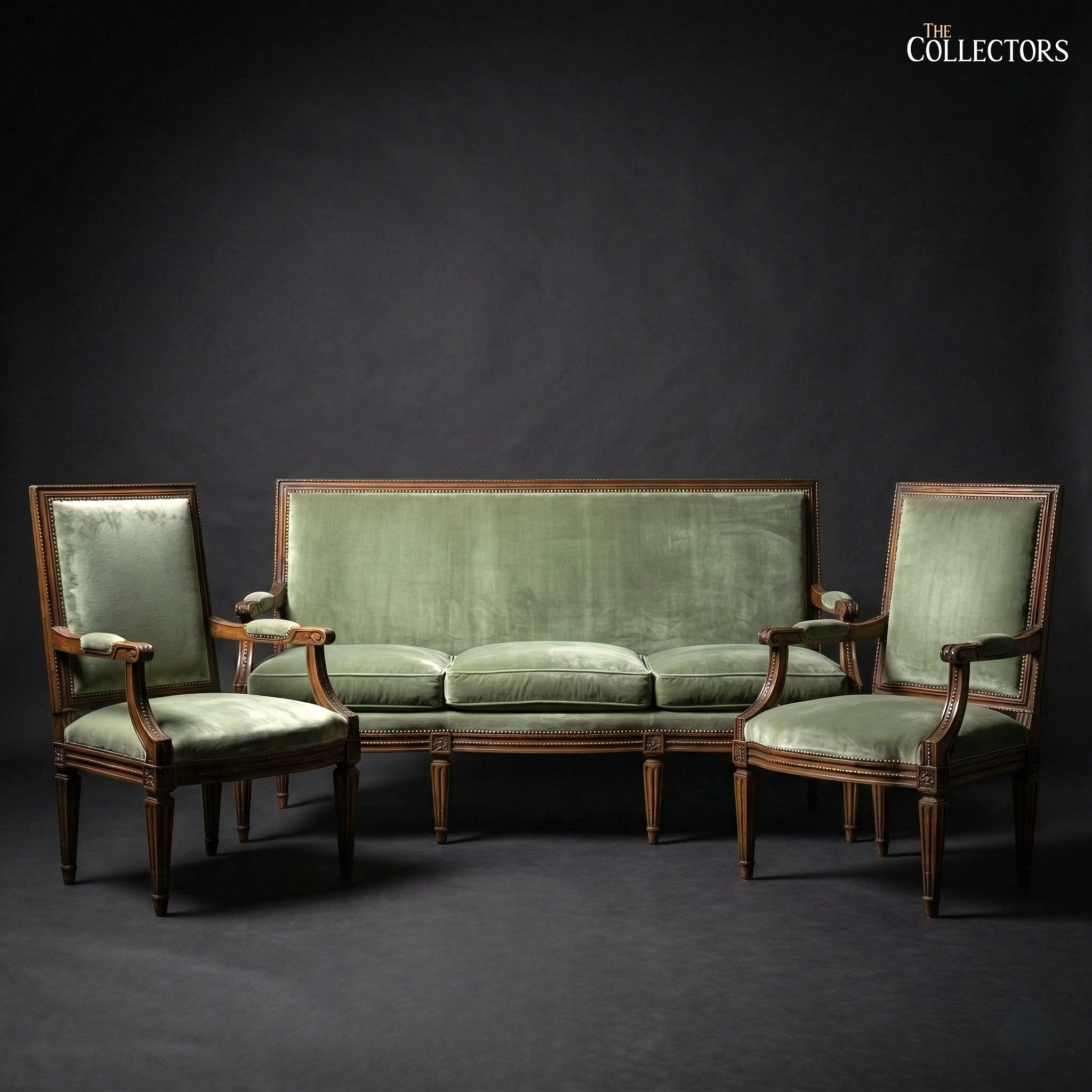 The Versailles Louis XVI Canapé Salon Suite