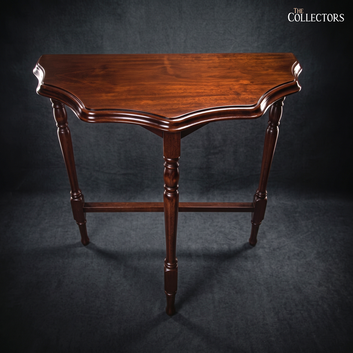 The Windermere Serpentine Console